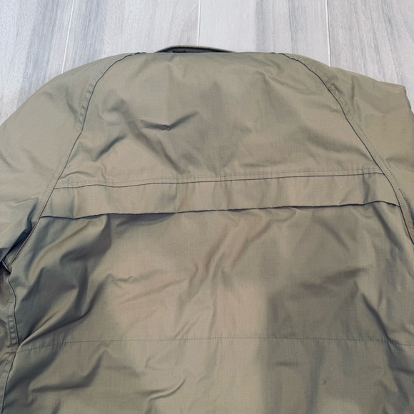 Vintage Men’s Woolrich Tan Trench Coat Rain Coat Medium - Picture 9 of 9